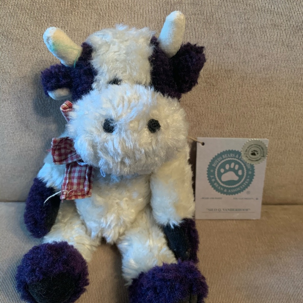 Boyd’s bears. Cow